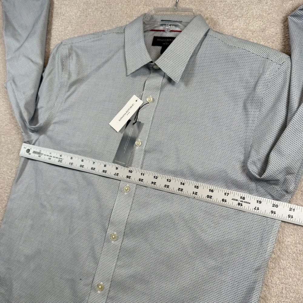 NEW Banana Republic Untucked Shirt Mens Medium Non-Iron Micro-Grid Button Down